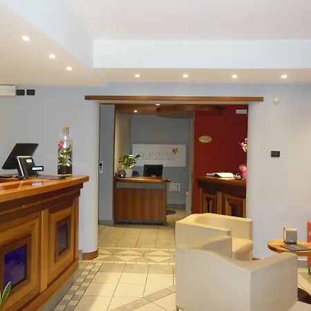 Giardino Hotell 3*